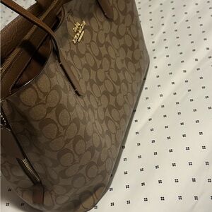 Coach Large Canvas Avenue Carrall